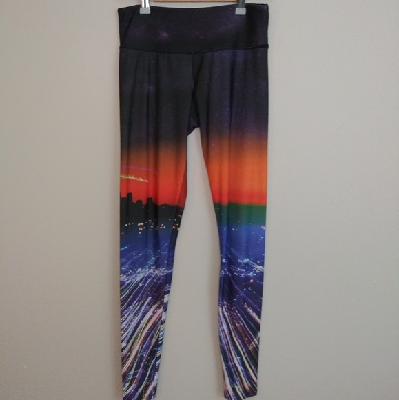 Onzie City of Angels Legging Size Small/Medium - Picture 2 of 10